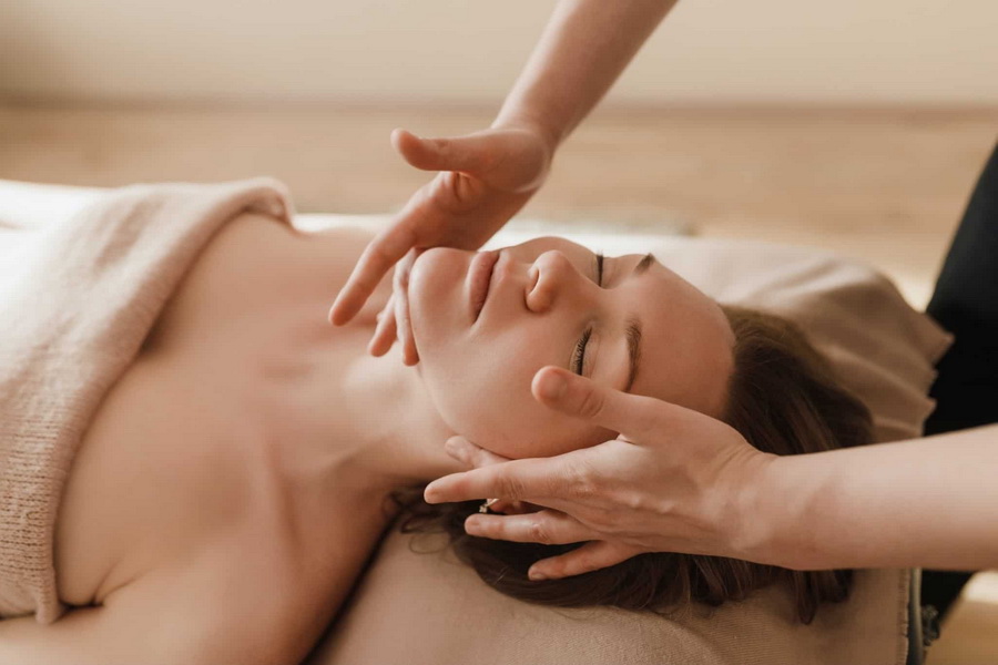 cosmetic massage nyon